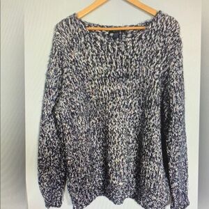 Women's Black and White Sweater